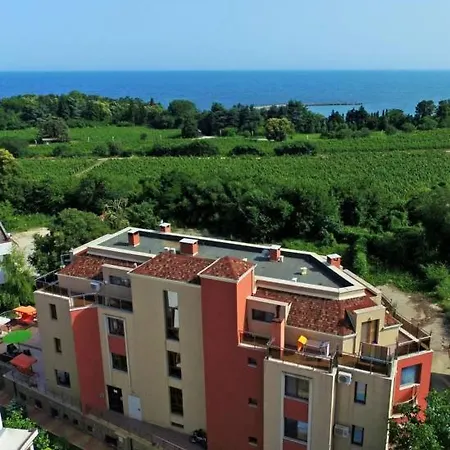 Fantasy Saint Constantine And Helena Apartment *