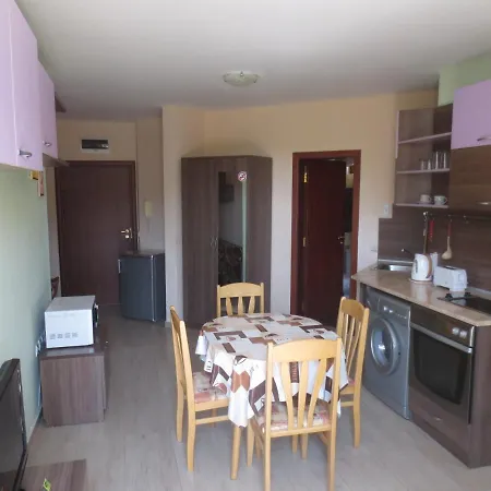 Fantasy Saint Constantine And Helena Apartment *