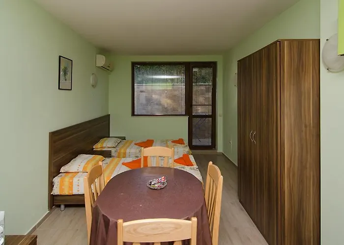 Fantasy Saint Constantine And Helena Apartment *